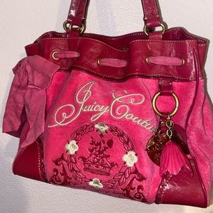 Juicy Couture Daydreamer Tote in pink / red